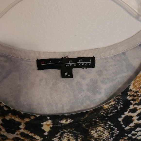 Pierri snakeskin sweater  Pit to pit 22 inches, length 24 inches  T3 - Picture 2 of 3